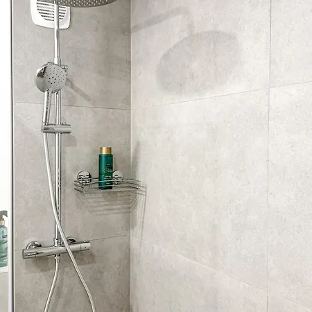 Moderne 110 M2 Grosse Gold Night Apartment *