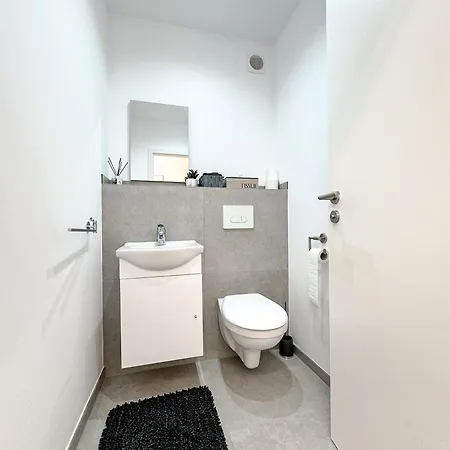 Moderne 110 M2 Grosse Gold Night *